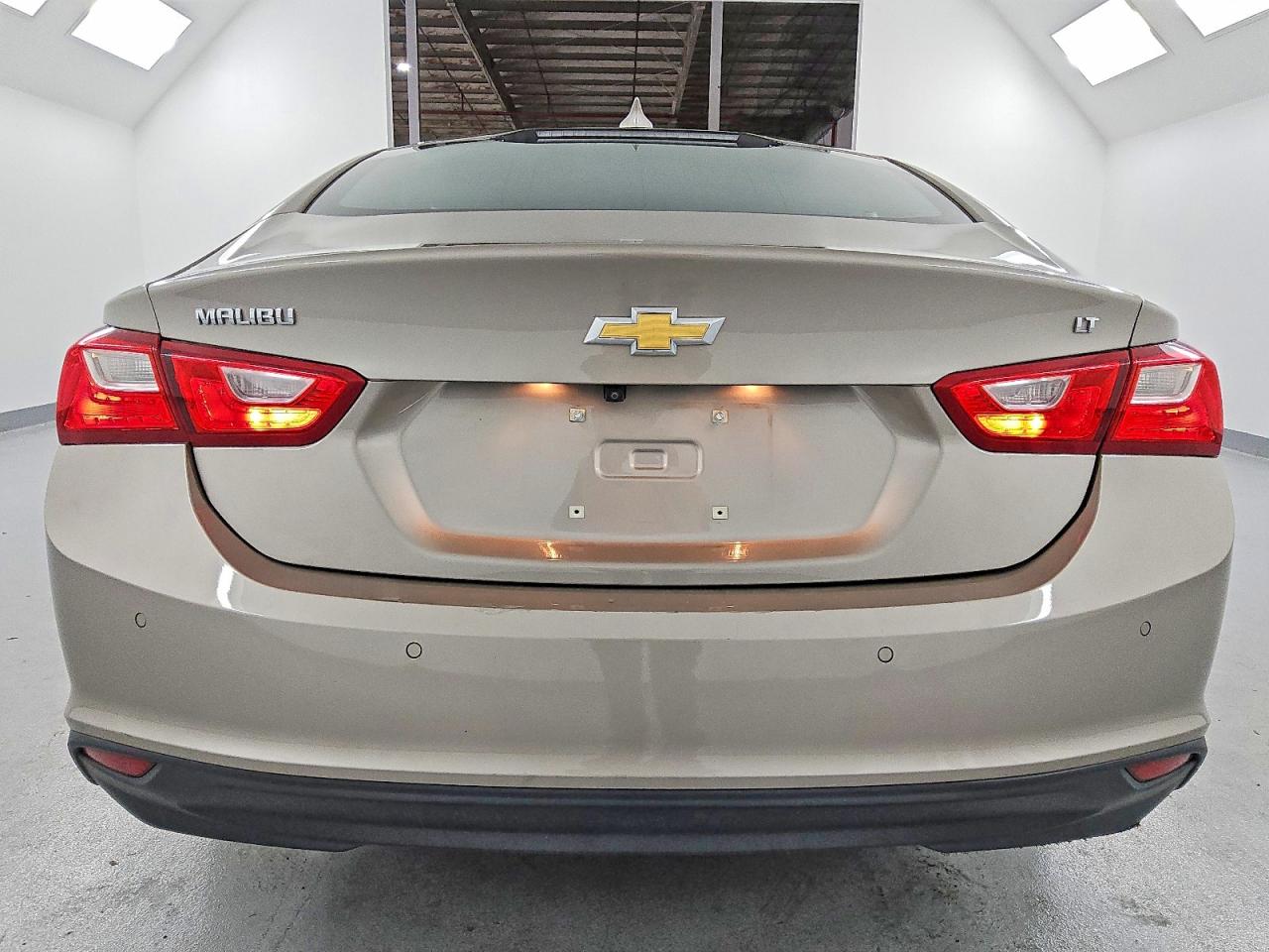 2023 CHEVROLET MALIBU LT photo 6