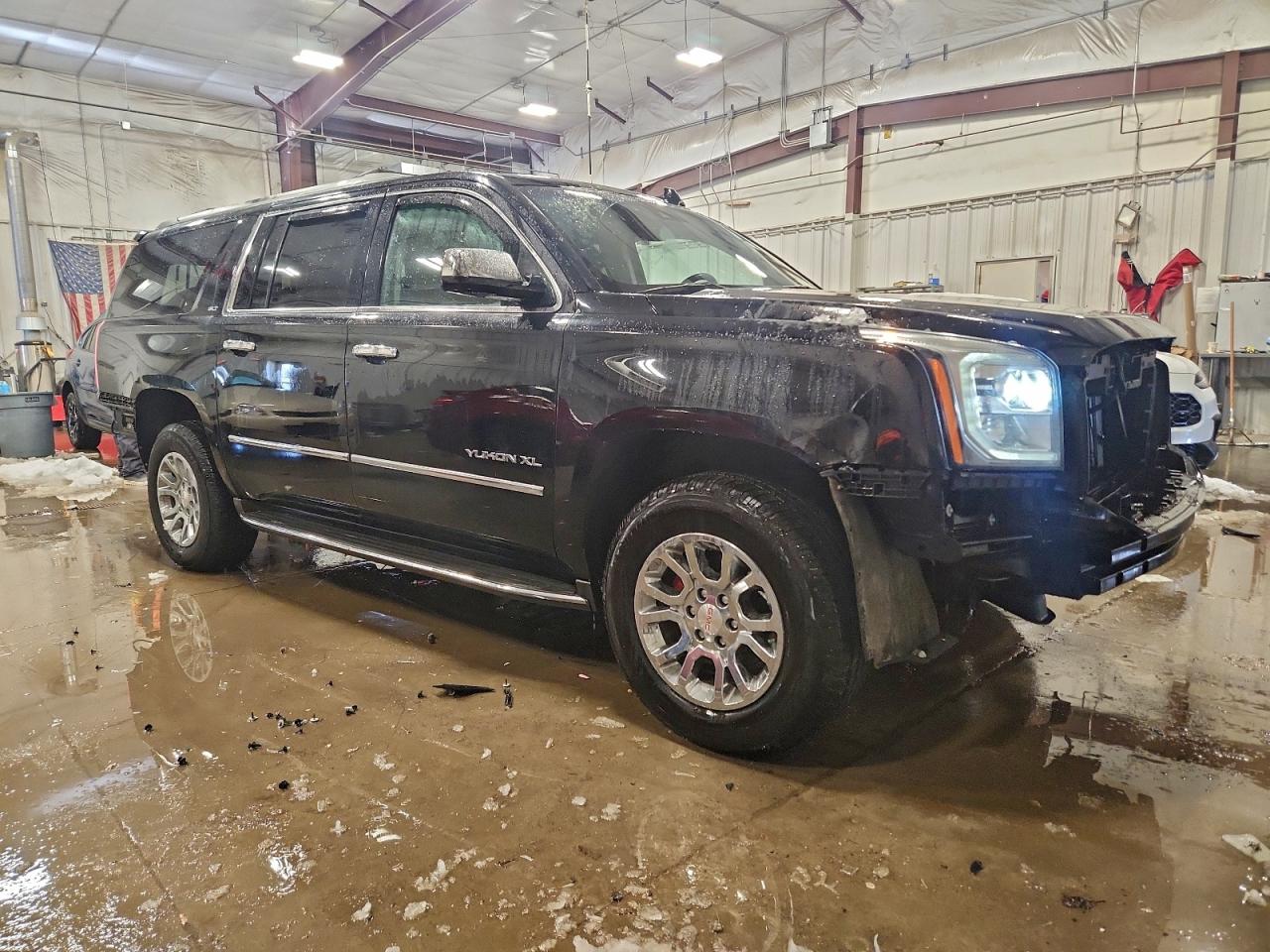 2015 GMC YUKON XL K1500 SLT photo 4