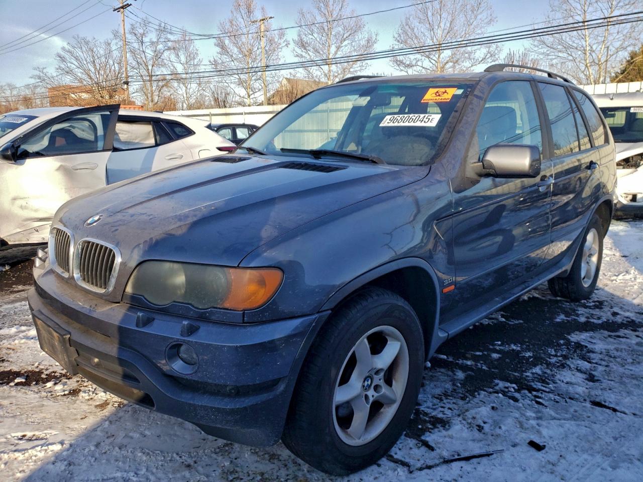 2003 BMW X5 3.0I — SIDE damage — photo 1