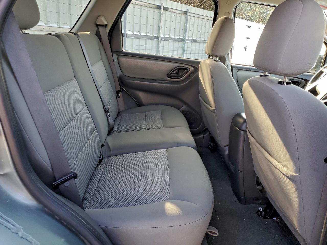 2006 FORD ESCAPE XLT photo 11
