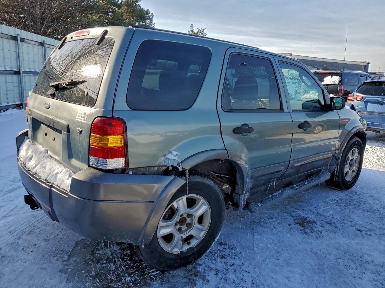 2006 FORD ESCAPE XLT photo 3