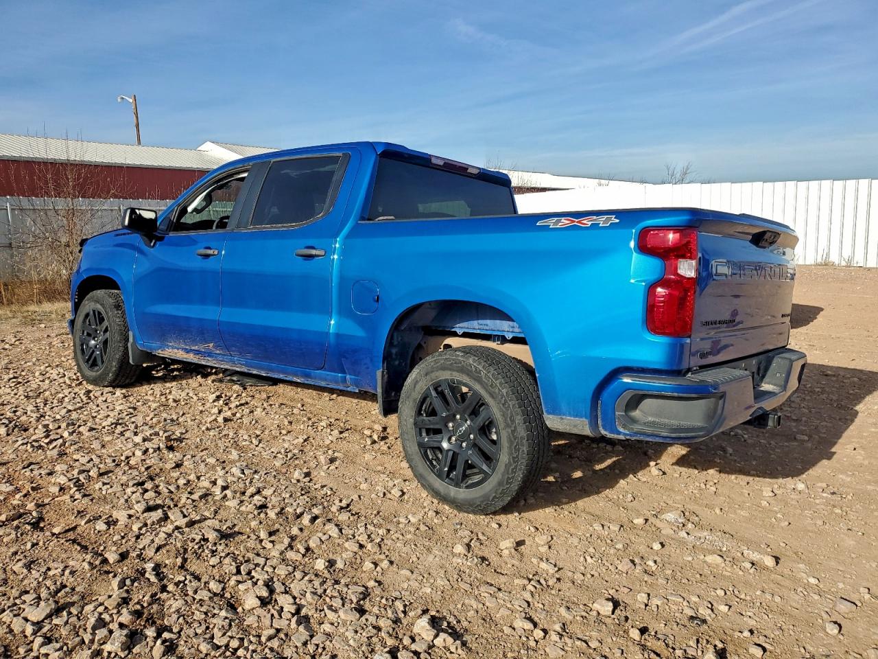 2023 CHEVROLET SILVERADO K1500 CUSTOM photo 2