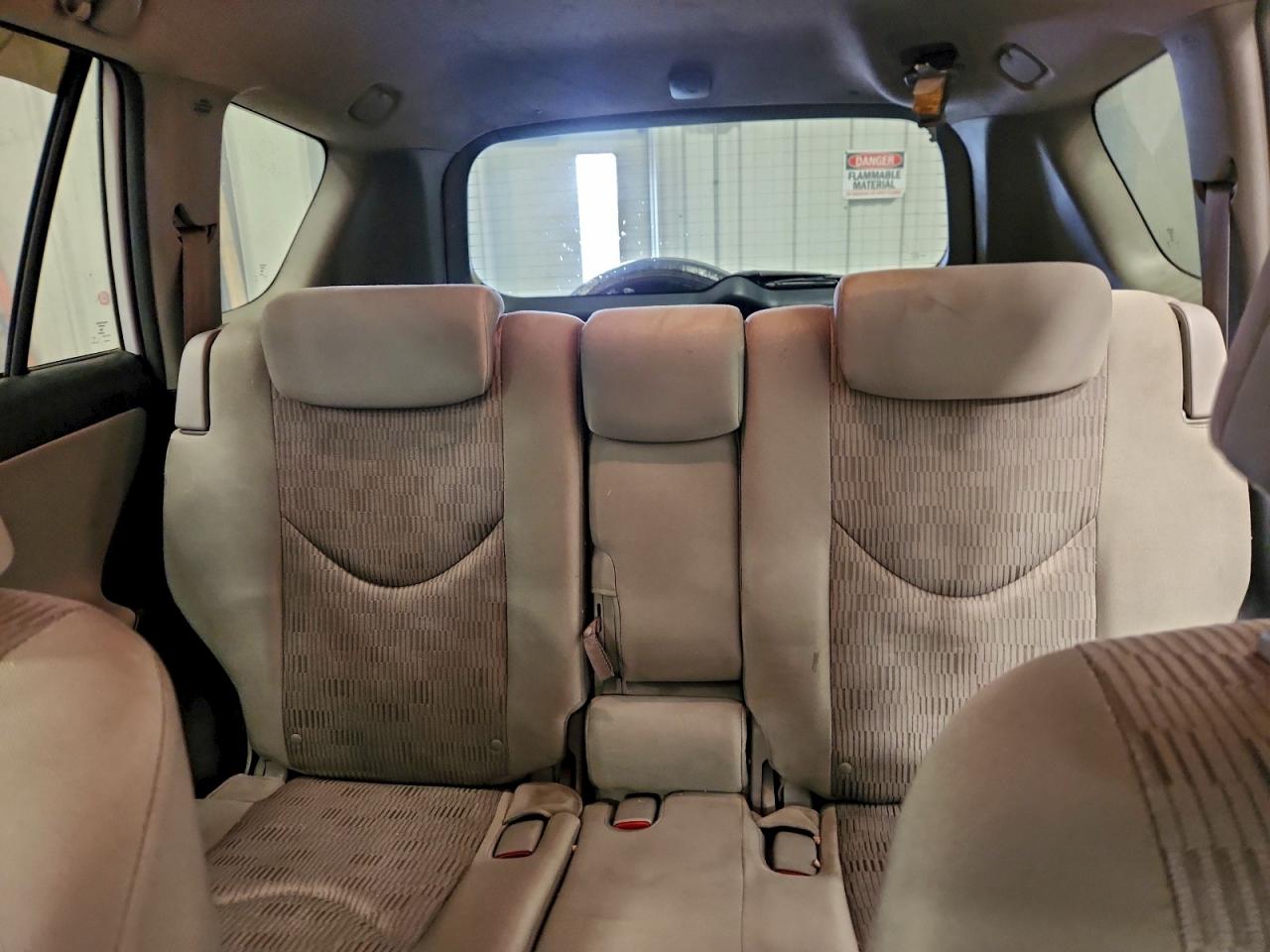 2010 TOYOTA RAV4 photo 10