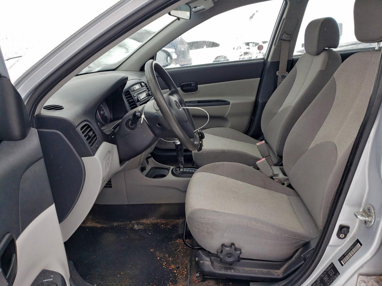 2009 HYUNDAI ACCENT GLS photo 7