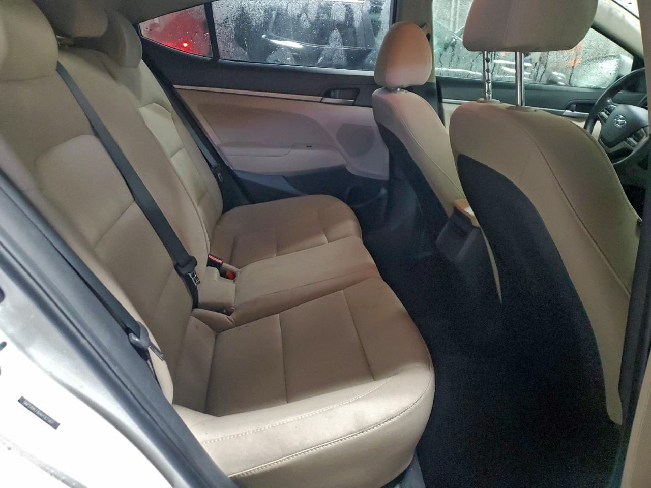 2017 HYUNDAI ELANTRA SE photo 10