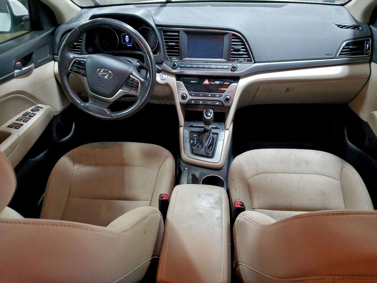 2017 HYUNDAI ELANTRA SE photo 8