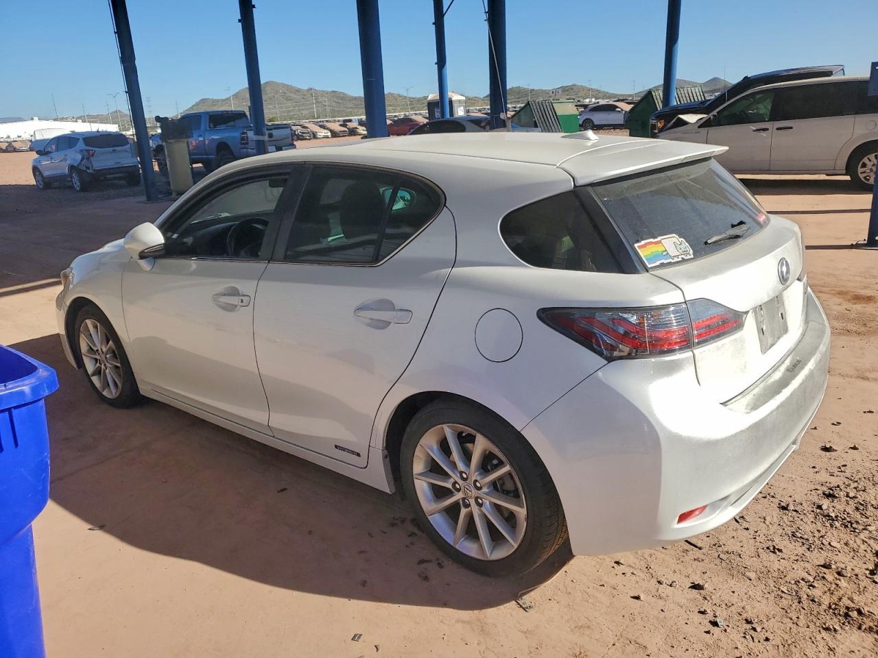2012 LEXUS CT 200 photo 2