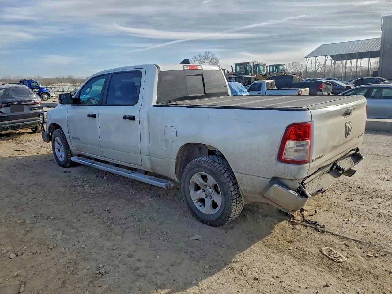 2023 RAM 1500 BIG HORN/LONE STAR photo 2