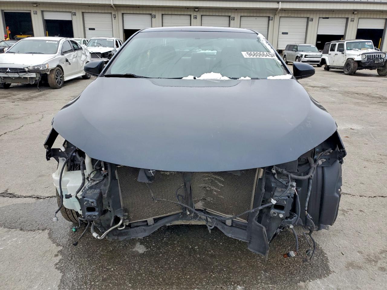 2017 TOYOTA CAMRY LE photo 5