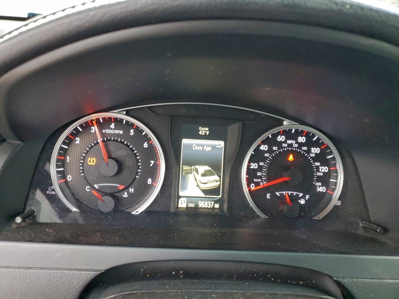 2017 TOYOTA CAMRY LE photo 9