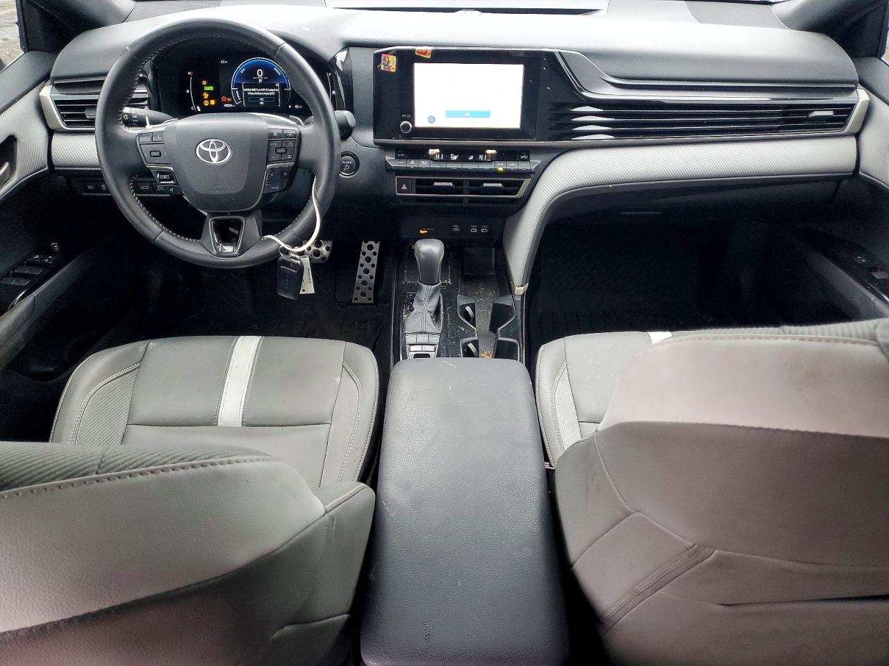 2025 TOYOTA CAMRY XSE photo 8