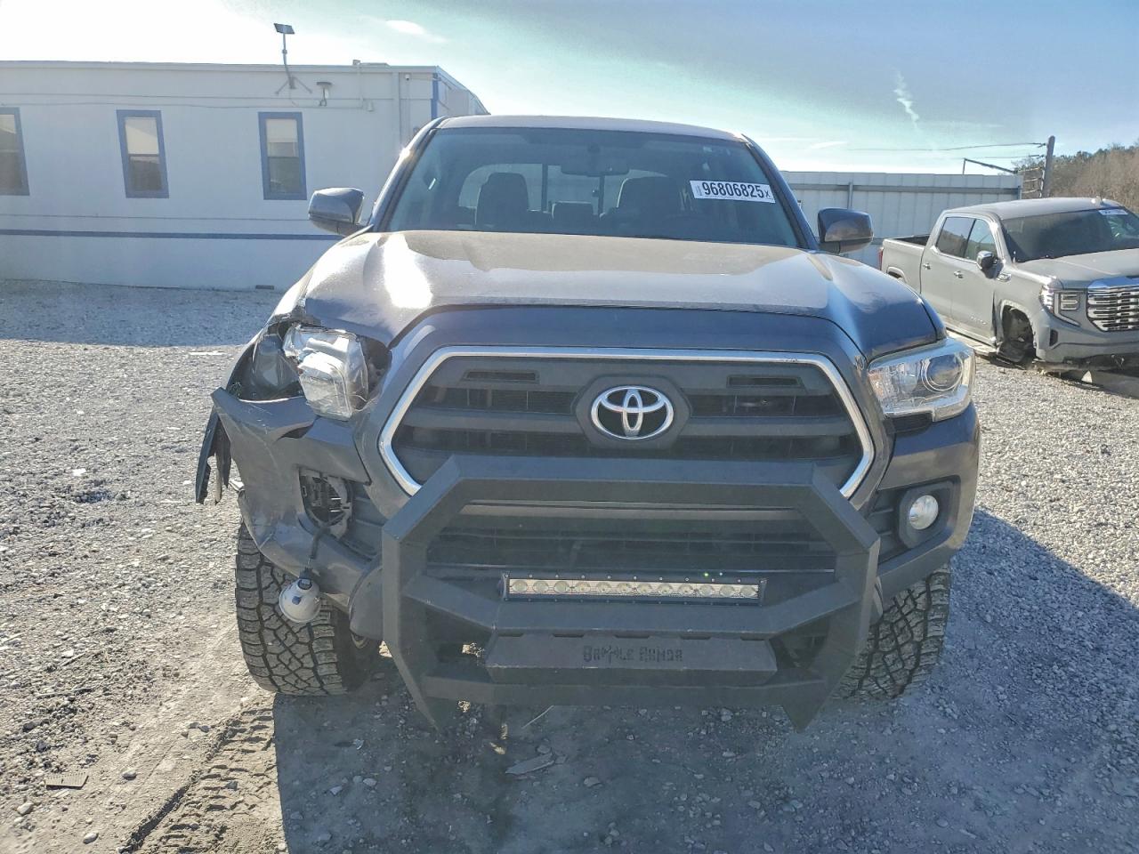 2017 TOYOTA TACOMA DOUBLE CAB photo 5