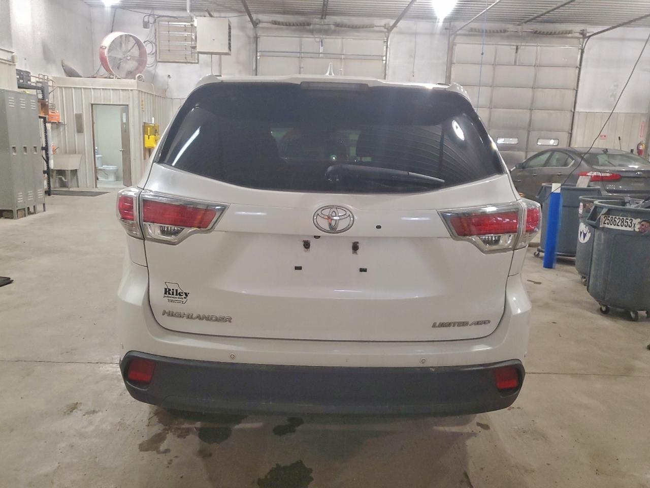 2016 TOYOTA HIGHLANDER LIMITED photo 6