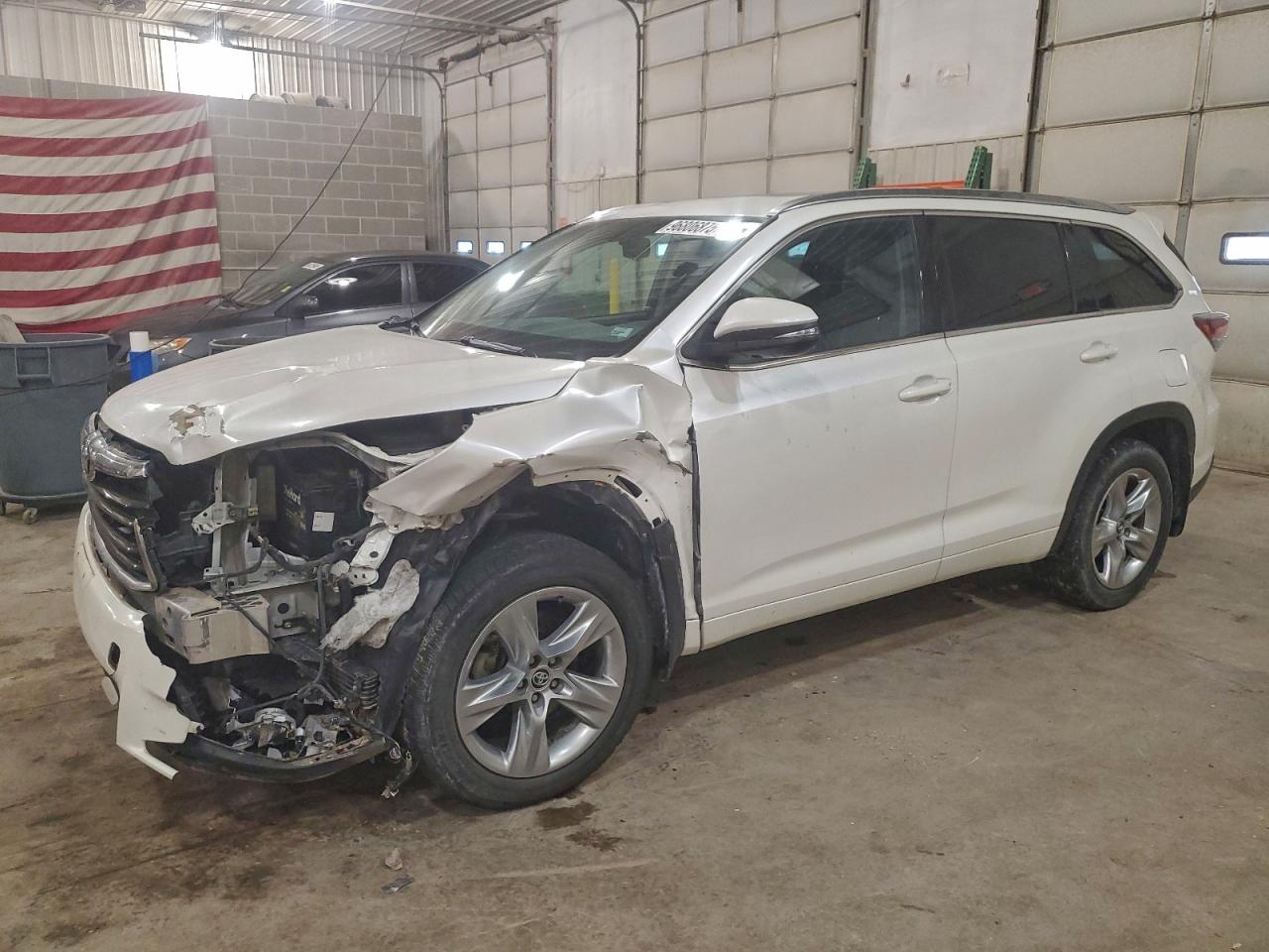 2016 TOYOTA HIGHLANDER