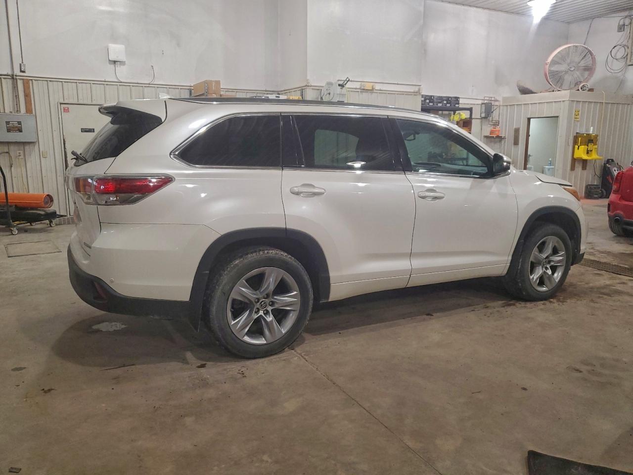 2016 TOYOTA HIGHLANDER LIMITED photo 3