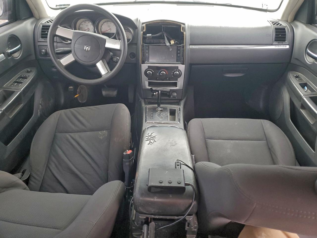 2010 DODGE CHARGER SXT photo 8