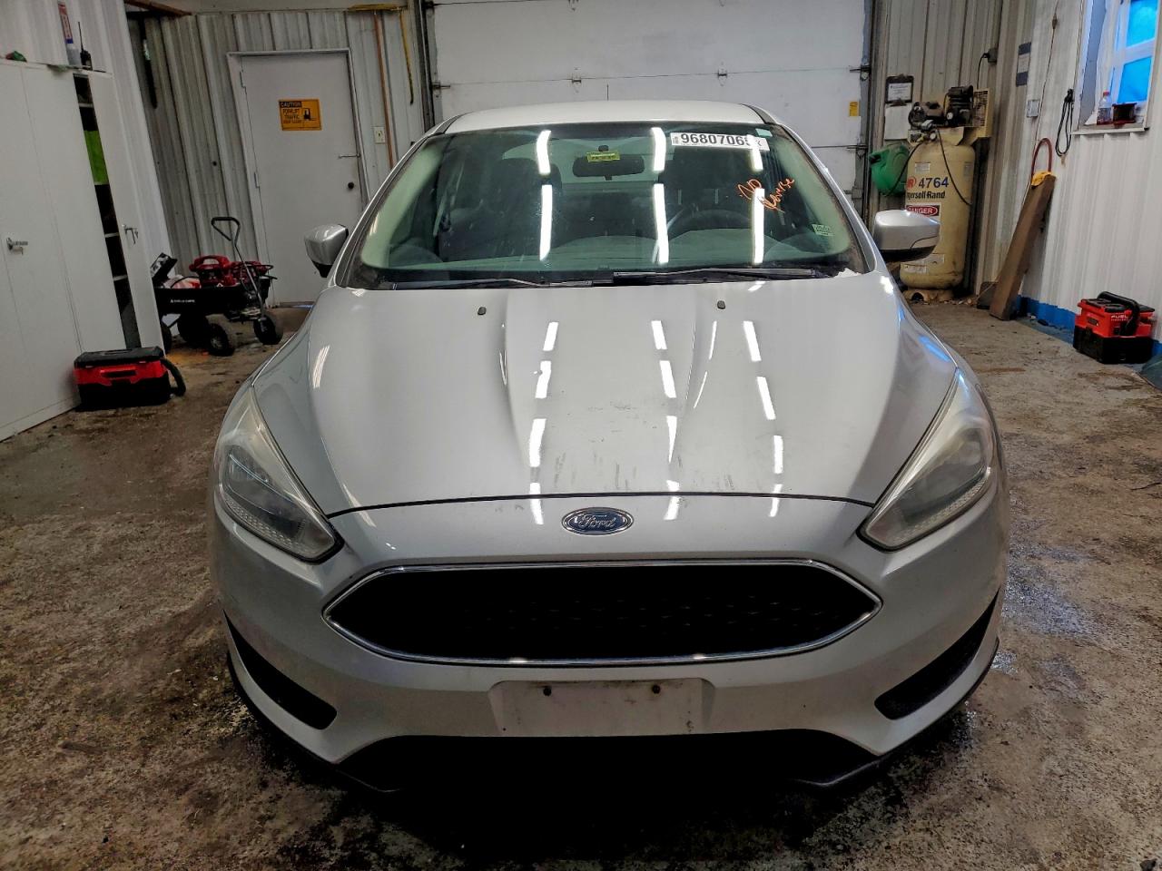 2017 FORD FOCUS SE photo 5