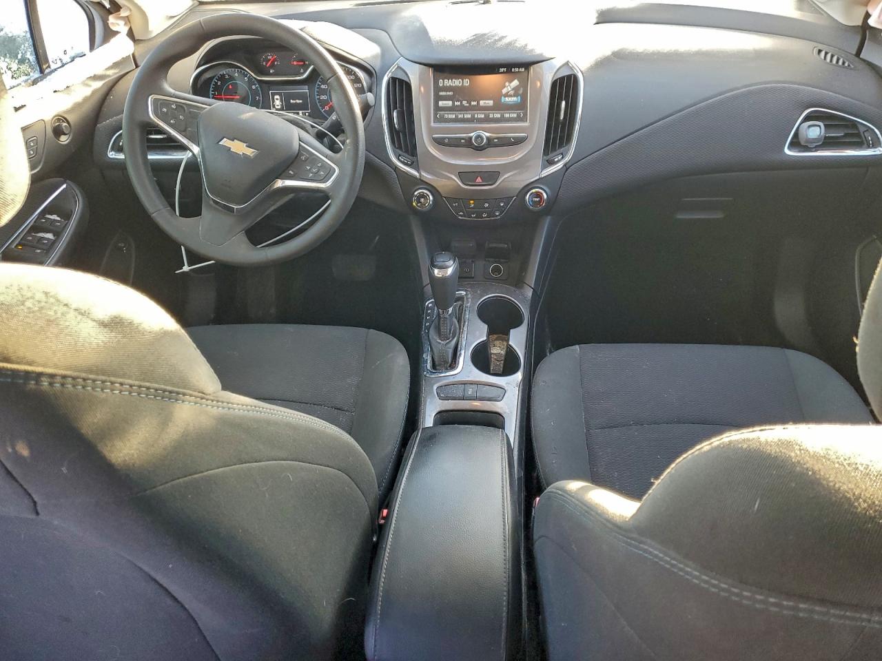 2017 CHEVROLET CRUZE LT photo 8