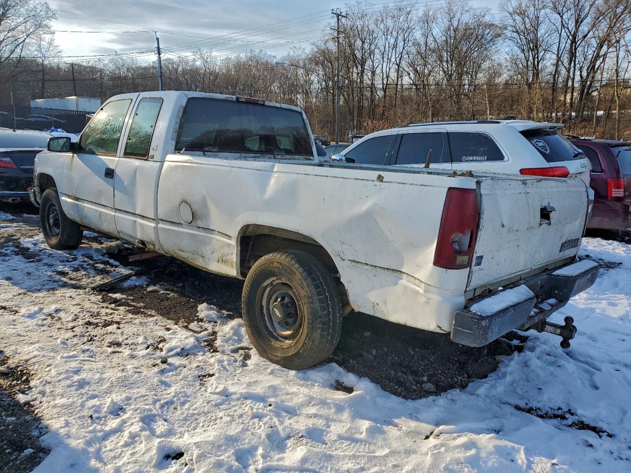 1998 CHEVROLET GMT-400 C2500 photo 2