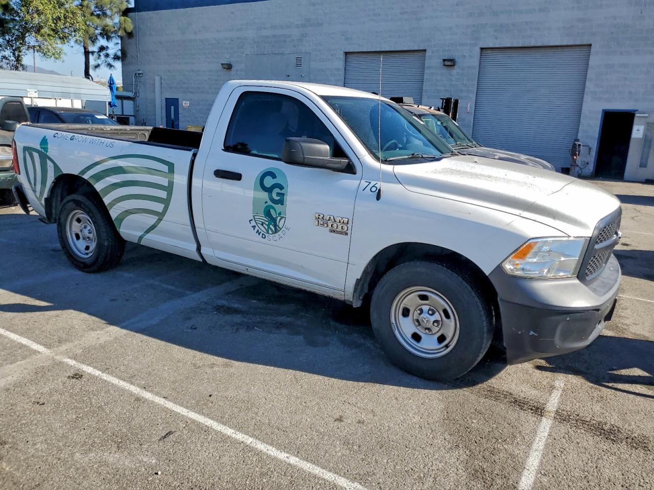 2019 RAM 1500 CLASSIC TRADESMAN photo 4