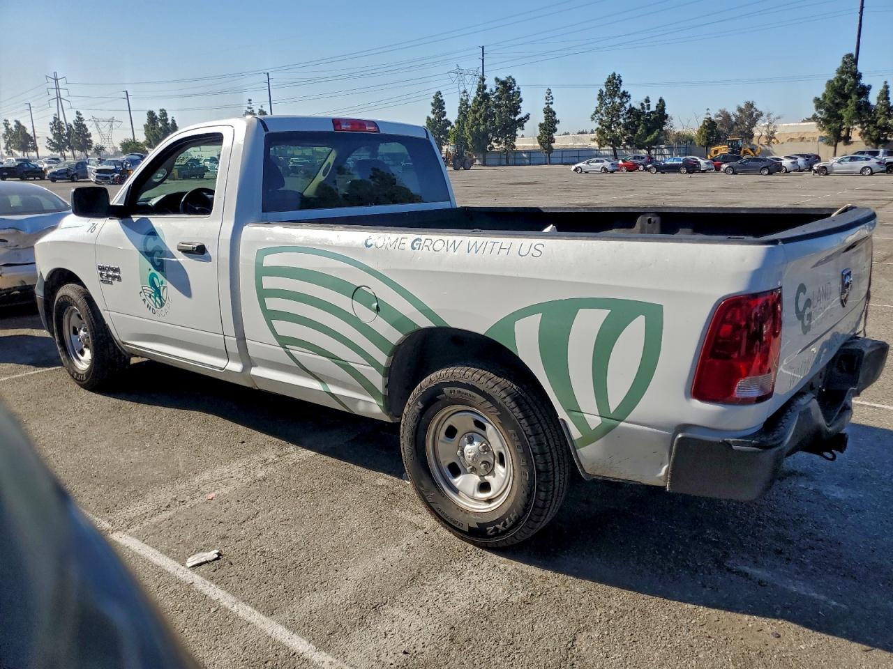 2019 RAM 1500 CLASSIC TRADESMAN photo 2