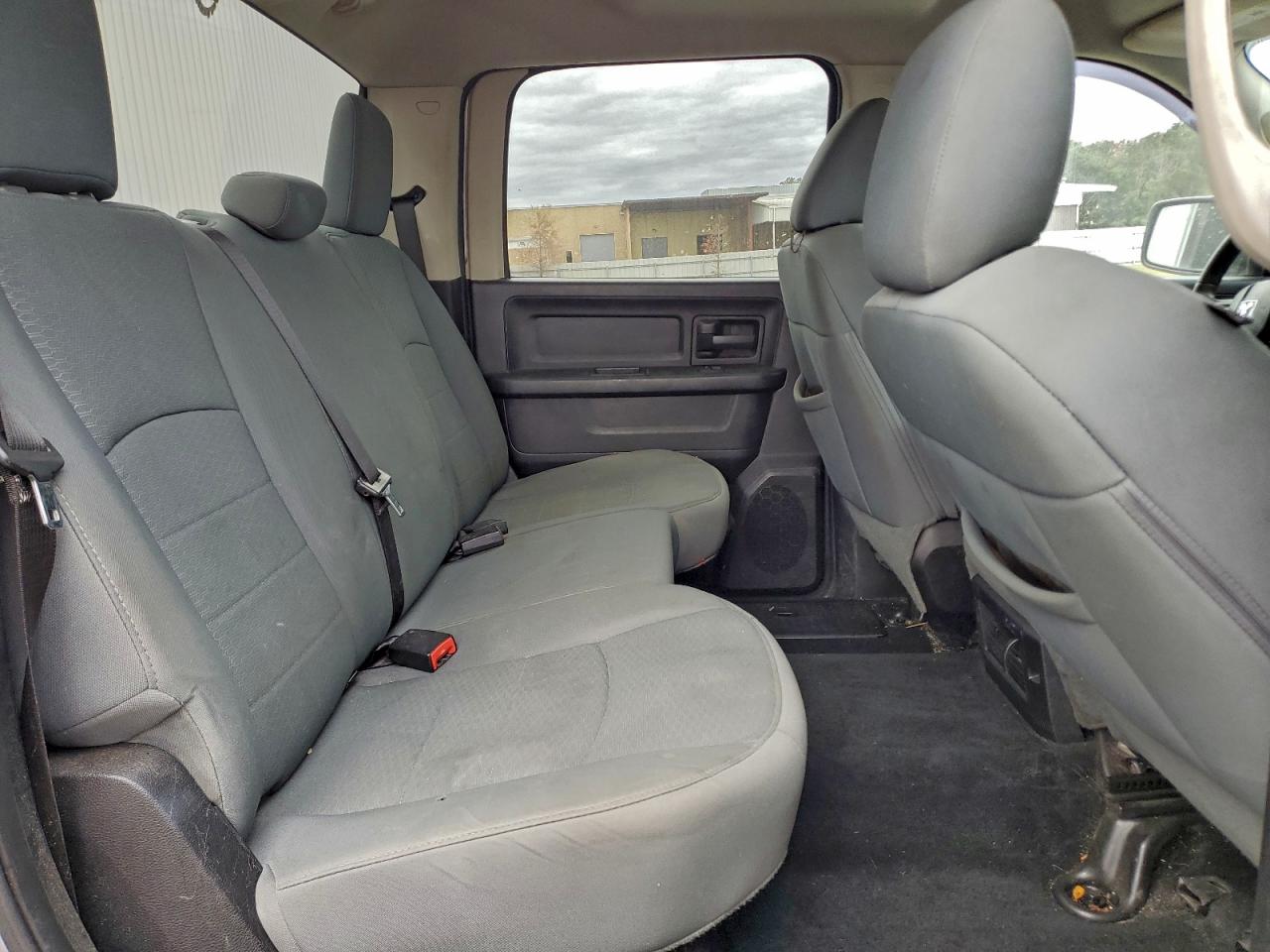 2014 RAM 1500 ST photo 10