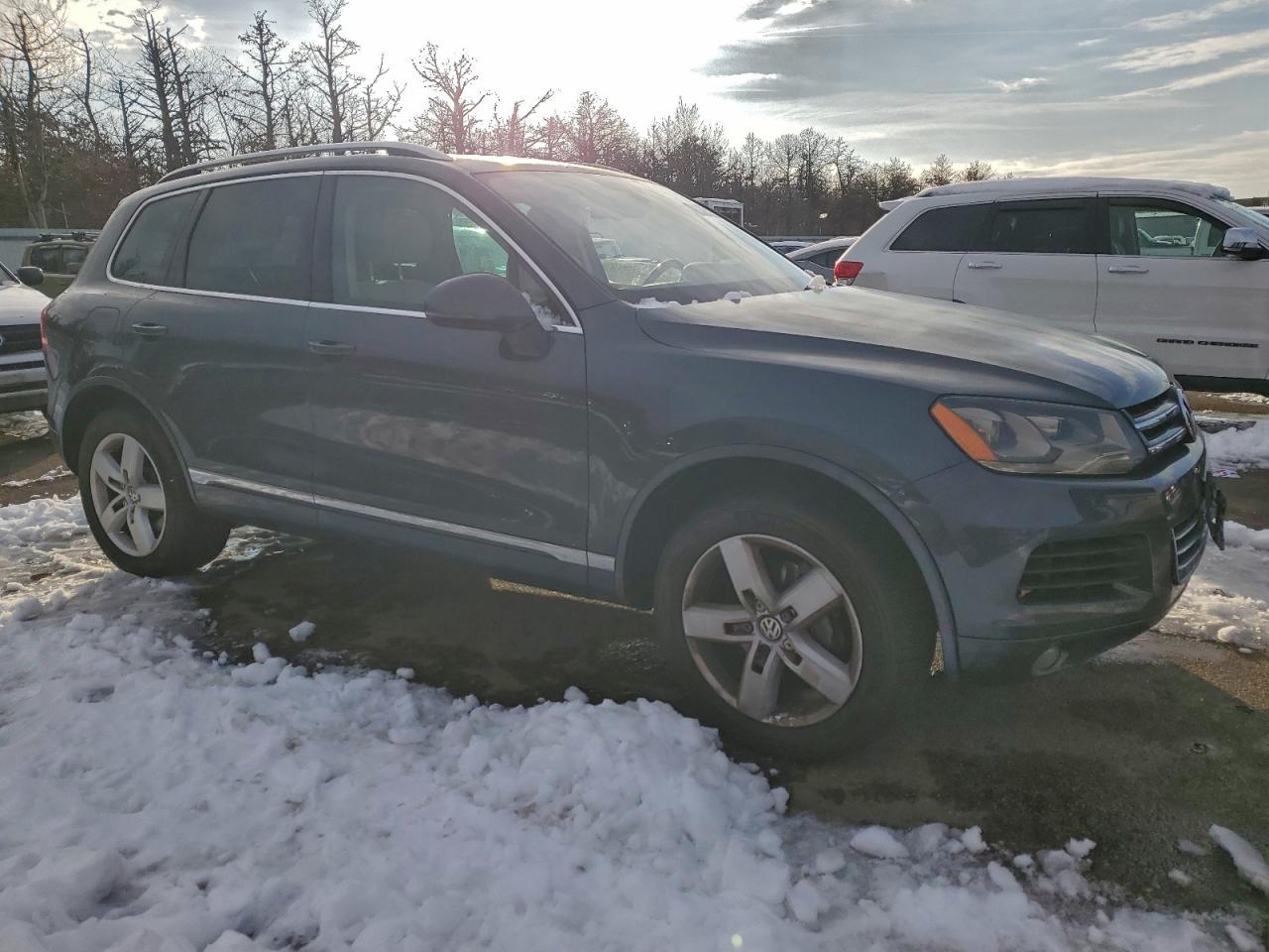2012 VOLKSWAGEN TOUAREG V6 TDI photo 4