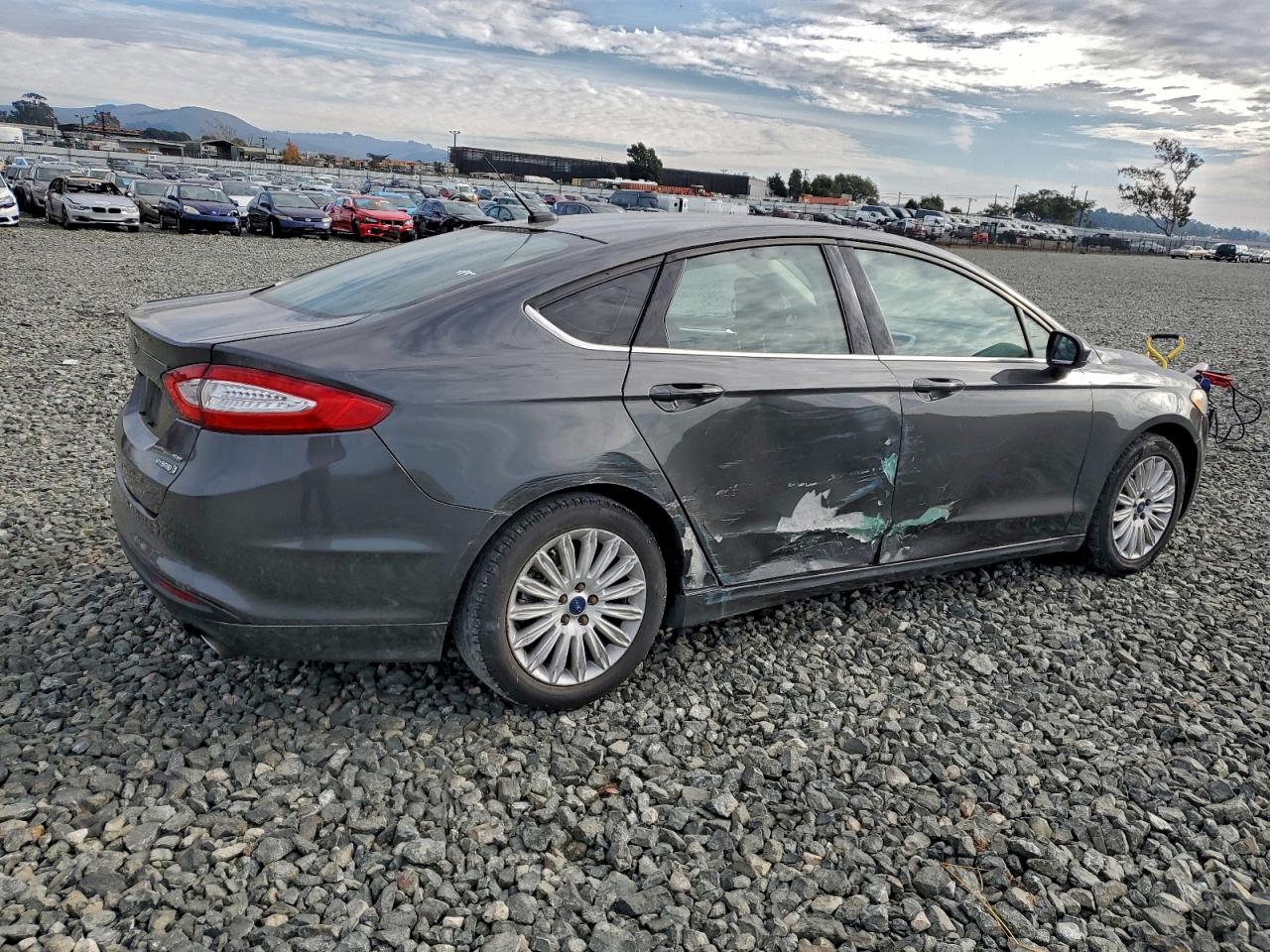 2015 FORD FUSION SE HYBRID photo 3
