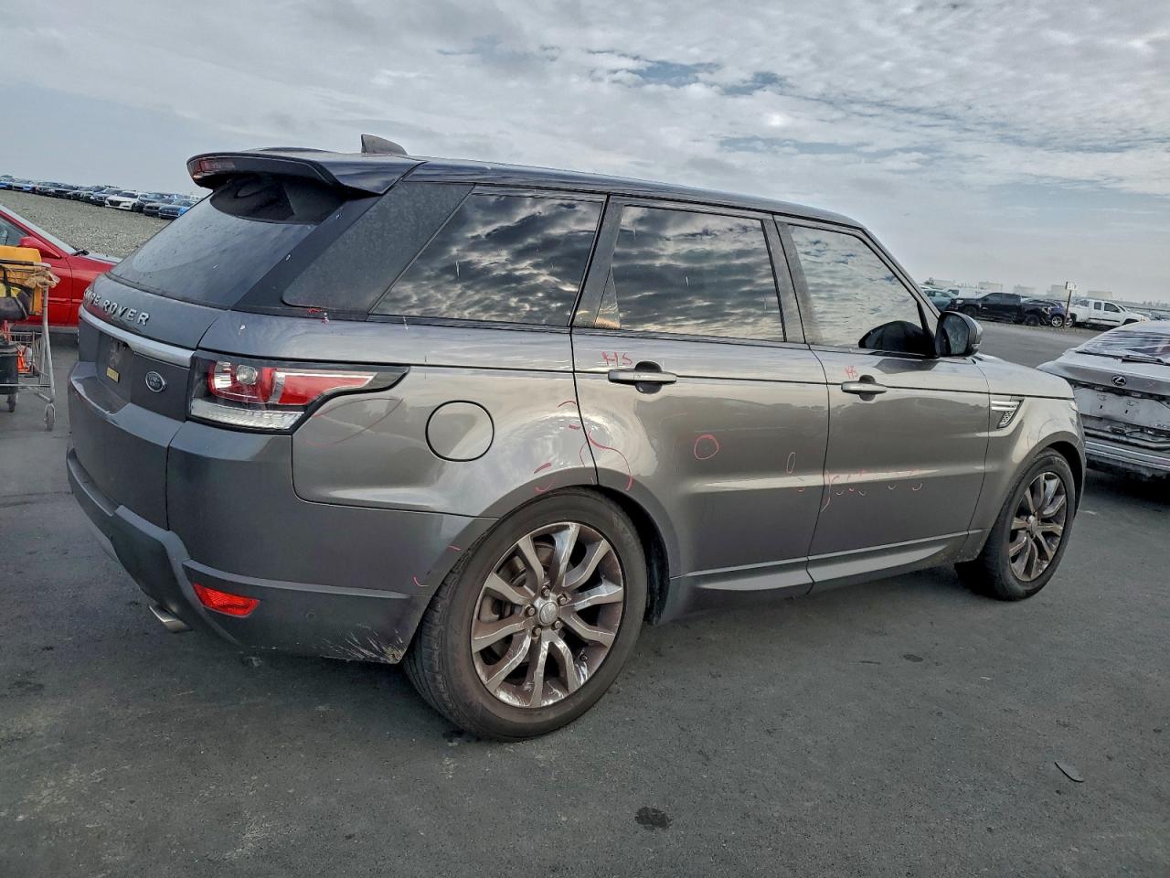 2017 LAND ROVER RANGE ROVER SPORT HSE photo 3