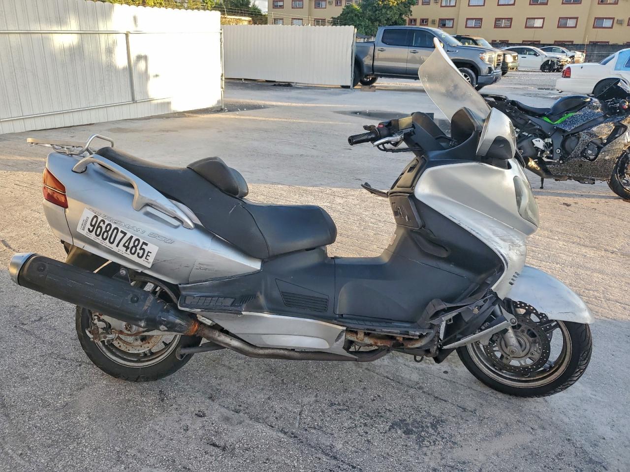 2003 SUZUKI AN650 K3 — FRONT END damage — photo 1