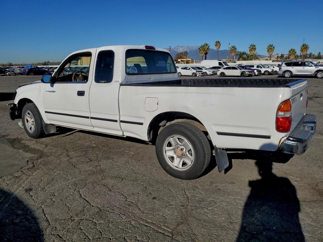 2004 TOYOTA TACOMA XTRACAB photo 2