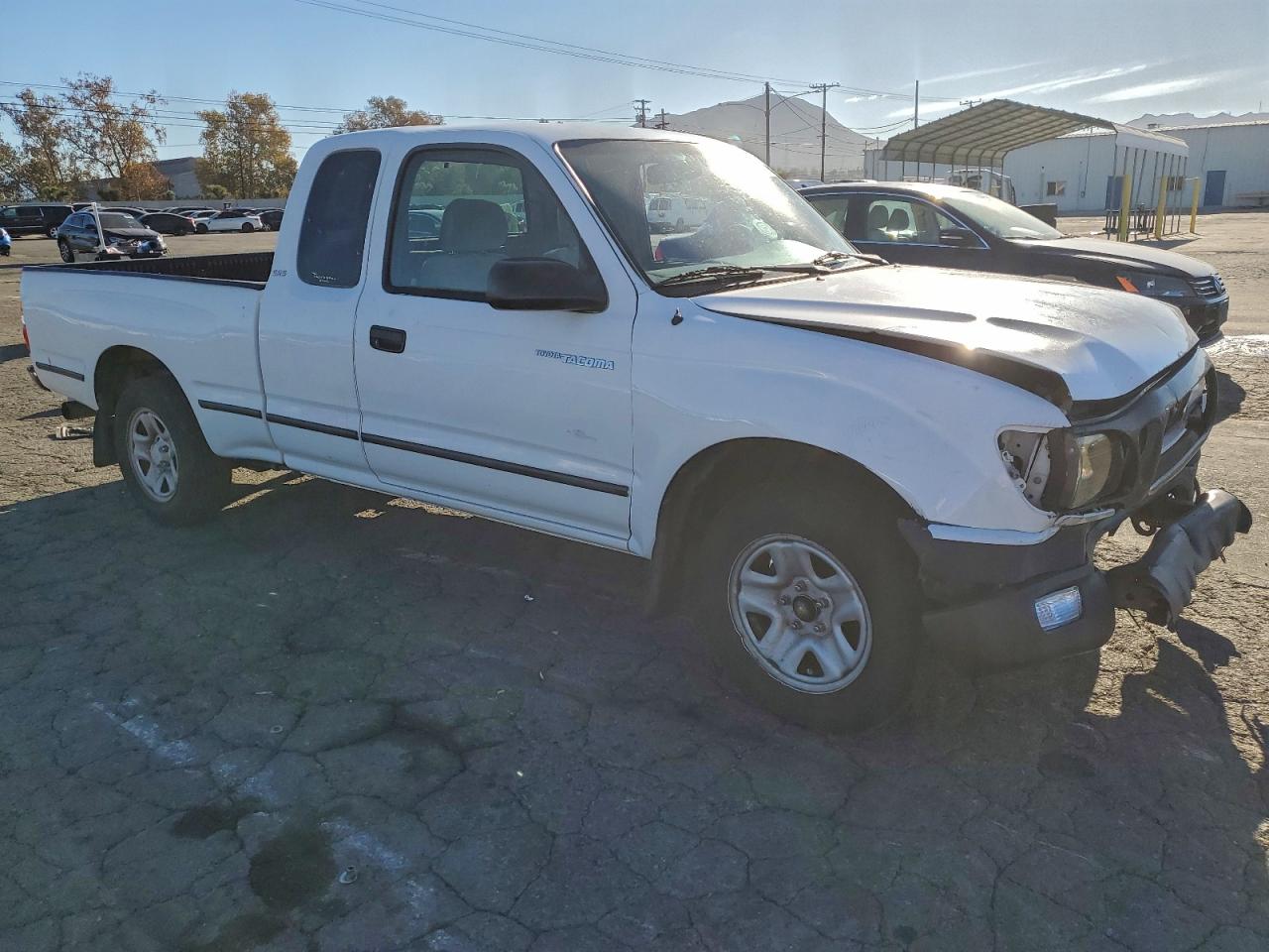 2004 TOYOTA TACOMA XTRACAB photo 4