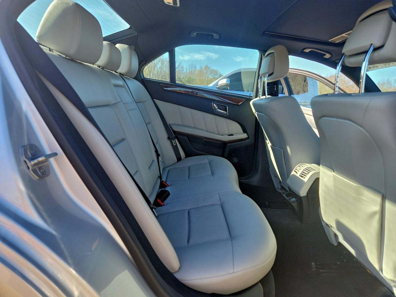 2010 MERCEDES-BENZ E 350 photo 10