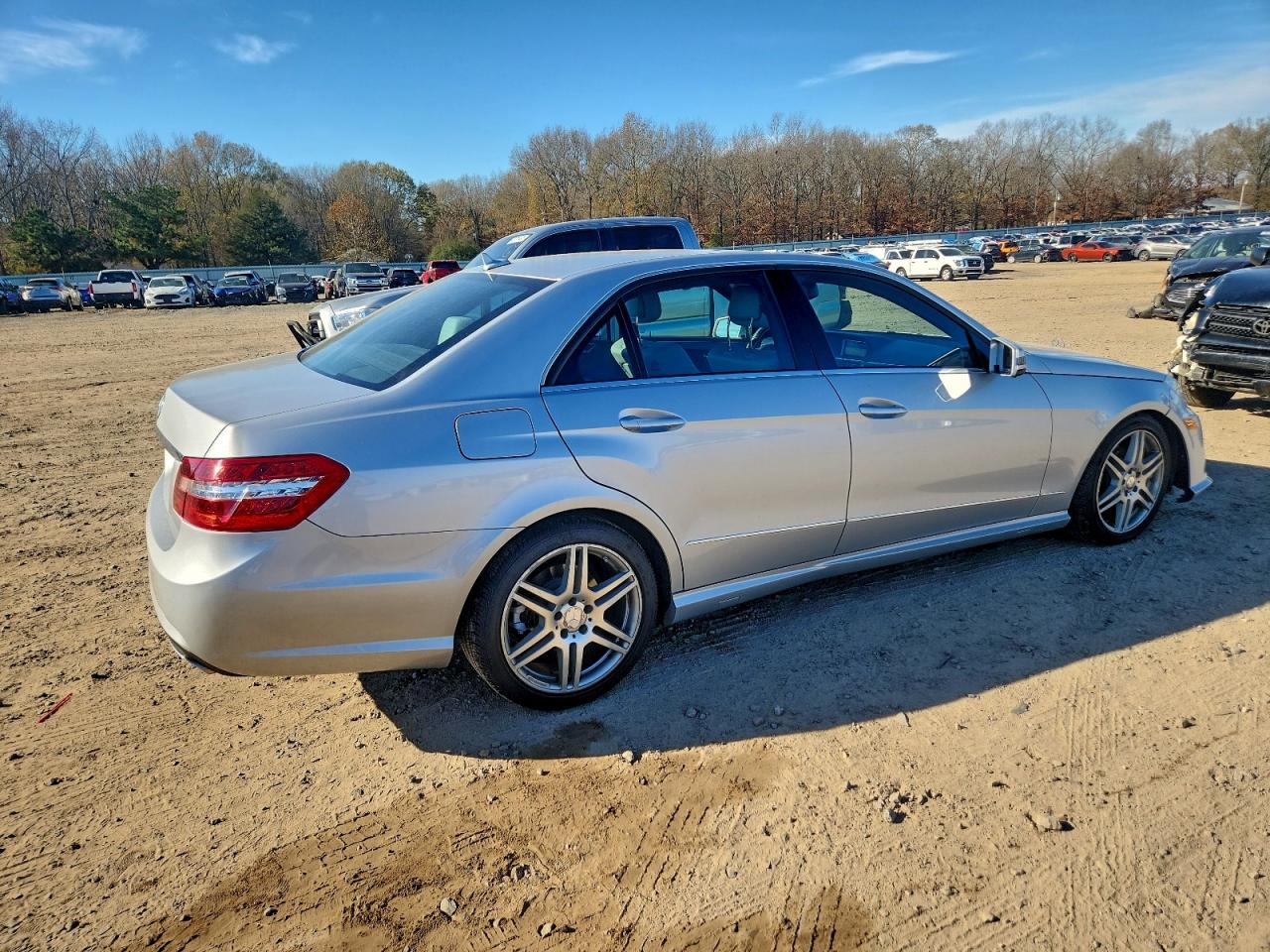 2010 MERCEDES-BENZ E 350 photo 3