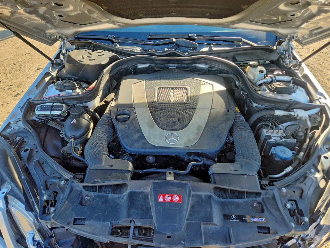 2010 MERCEDES-BENZ E 350 photo 11