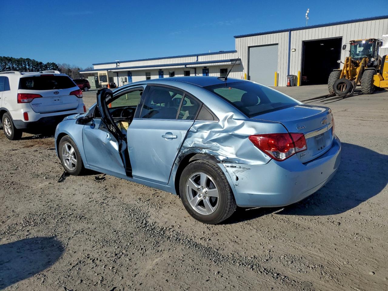 2011 CHEVROLET CRUZE LT photo 2