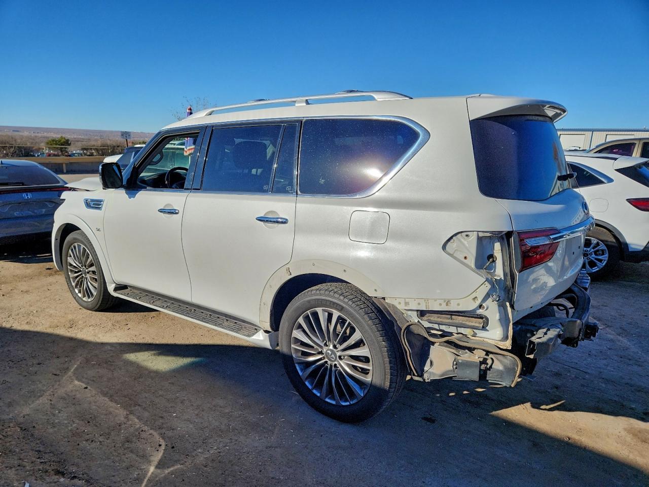 2018 INFINITI QX80 BASE photo 2