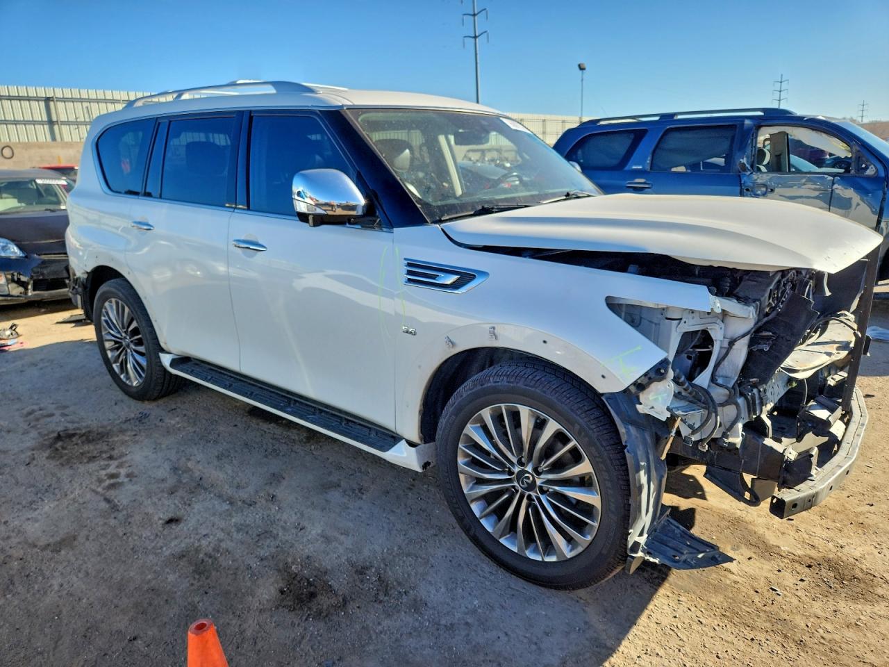 2018 INFINITI QX80 BASE photo 4
