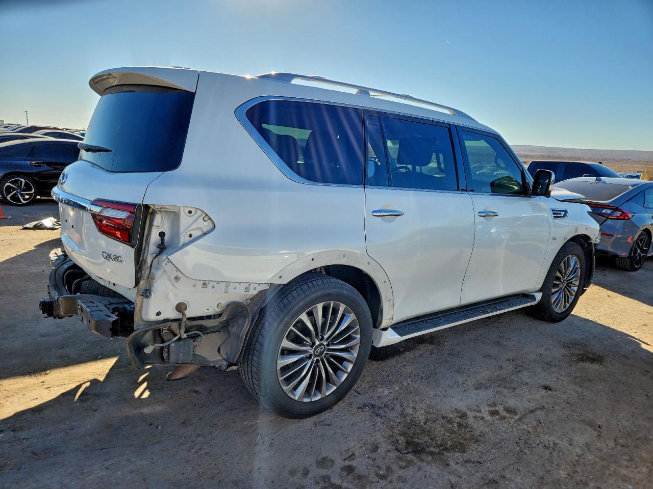 2018 INFINITI QX80 BASE photo 3