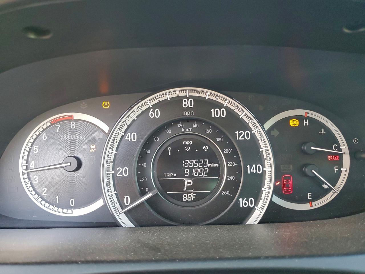 2016 HONDA ACCORD LX photo 9