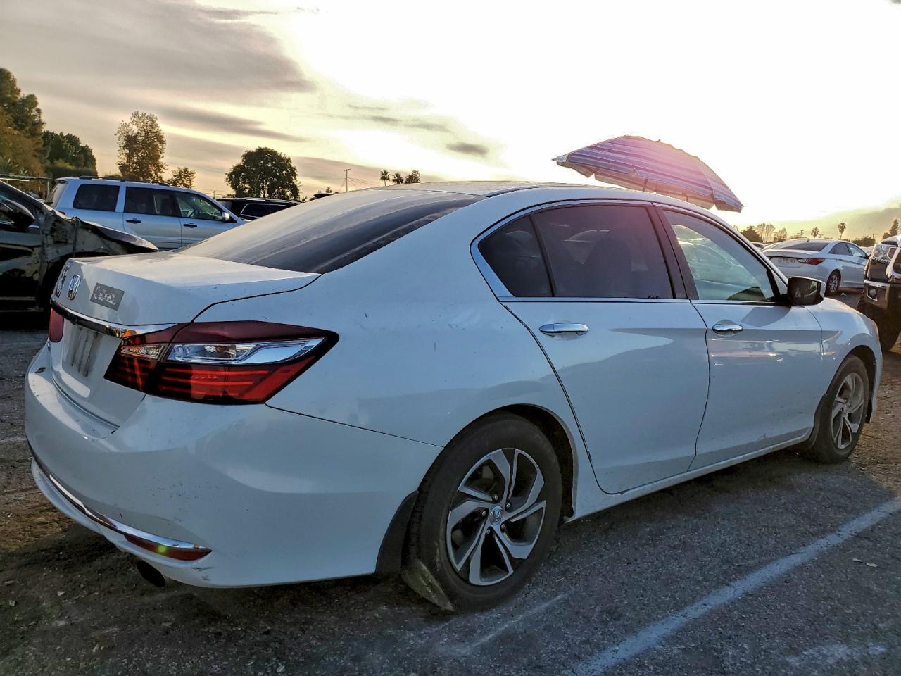 2016 HONDA ACCORD LX photo 3