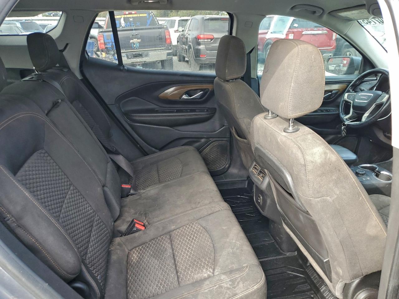 2020 GMC TERRAIN SLE photo 11