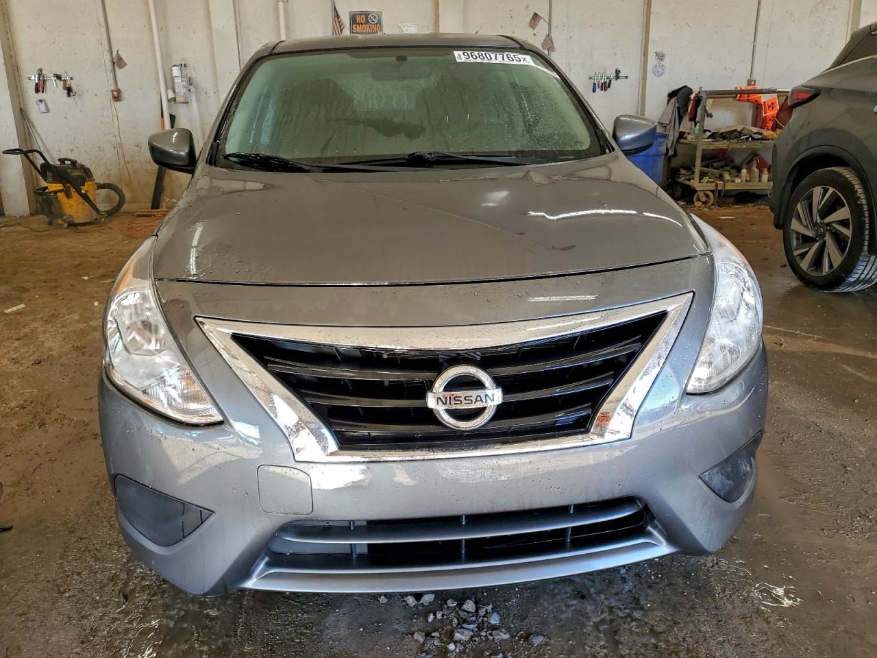 2019 NISSAN VERSA S photo 5