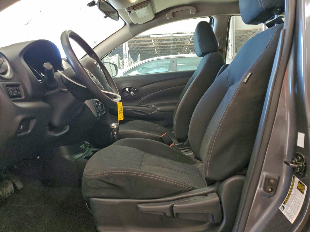2019 NISSAN VERSA S photo 7