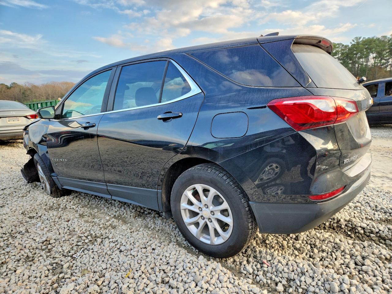 2021 CHEVROLET EQUINOX LT photo 2