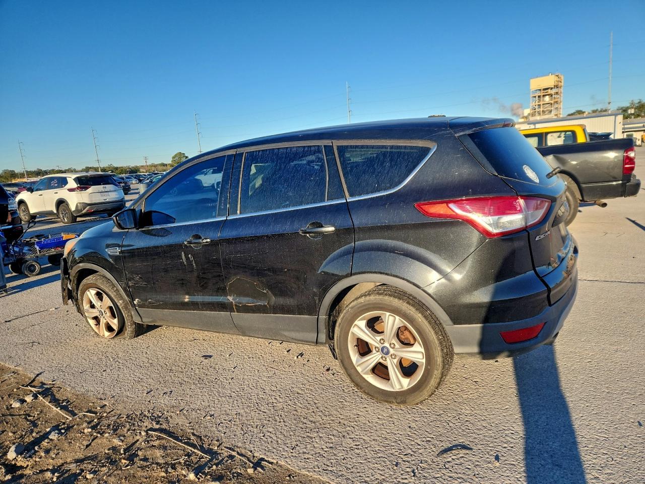 2015 FORD ESCAPE SE photo 4