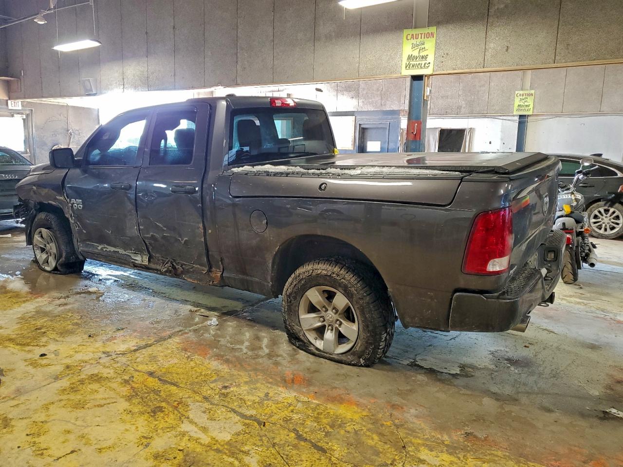 2016 RAM 1500 ST photo 2