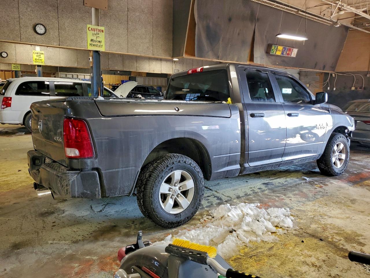 2016 RAM 1500 ST photo 3