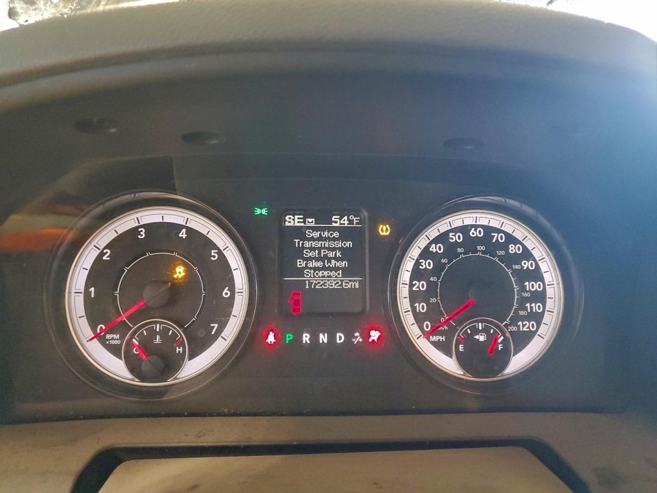 2016 RAM 1500 ST photo 9