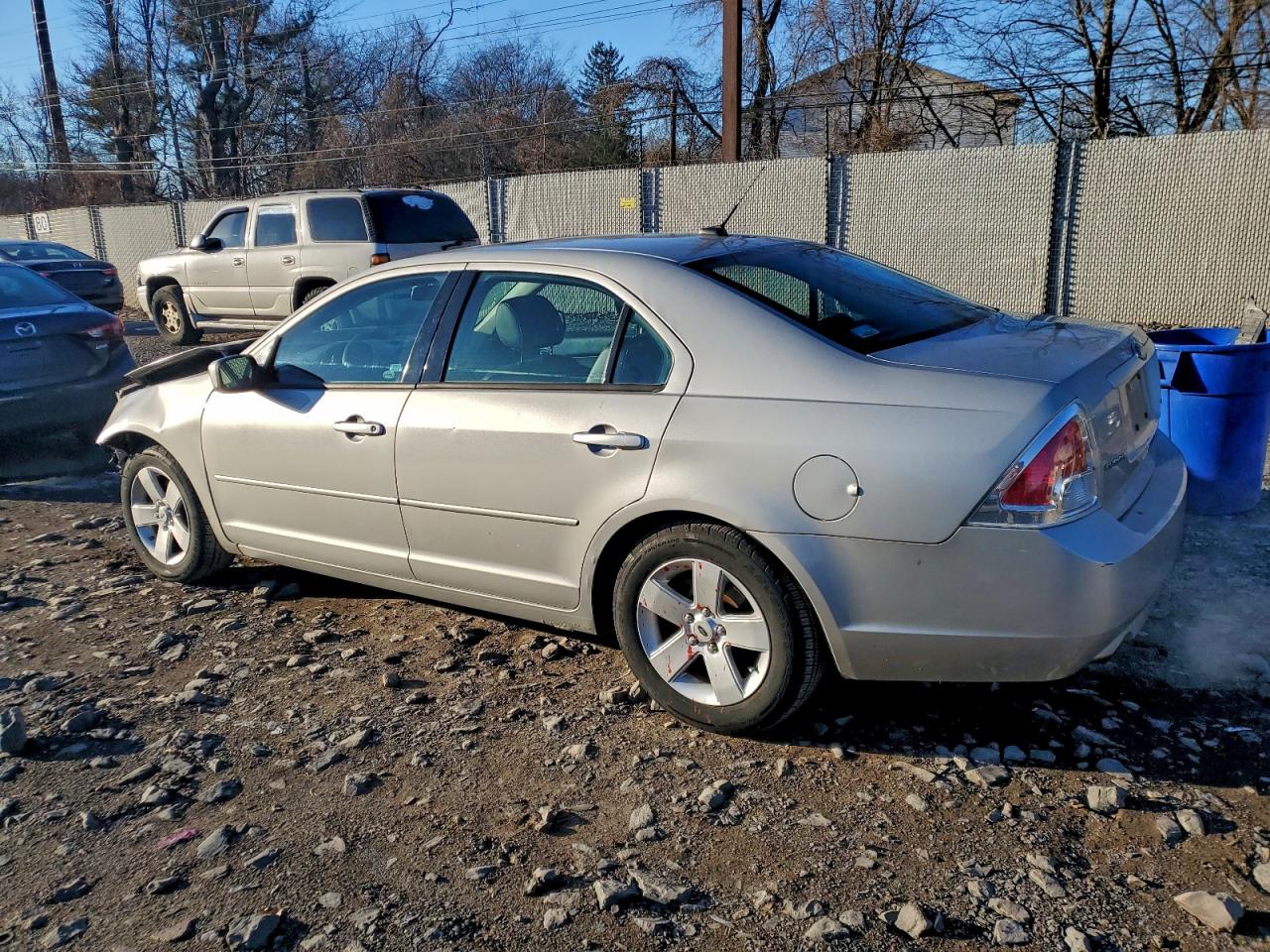 2008 FORD FUSION SE photo 2